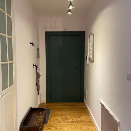 Family On Saska Kepa アパート *