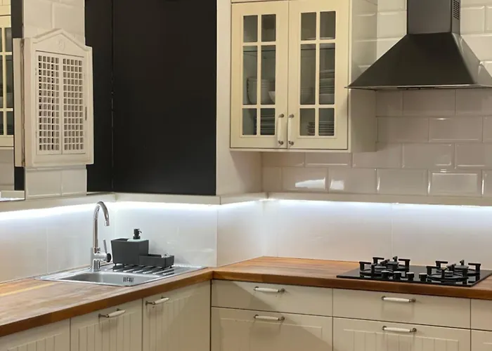 Family On Saska Kepa