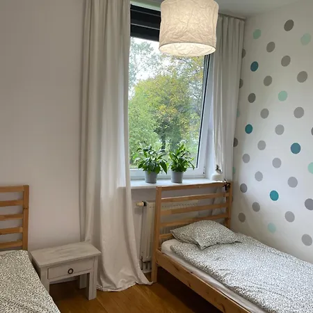 Family On Saska Kepa דירה *